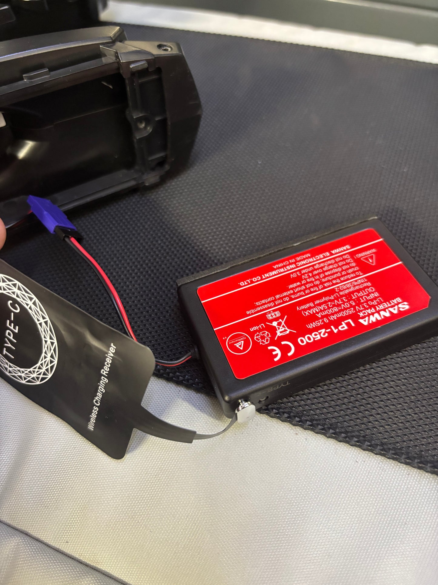 5W M17/S QI wireless charging adapter - microUSB/USB-C